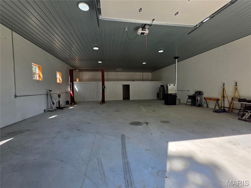 10419 Pride Place Property Photo 14