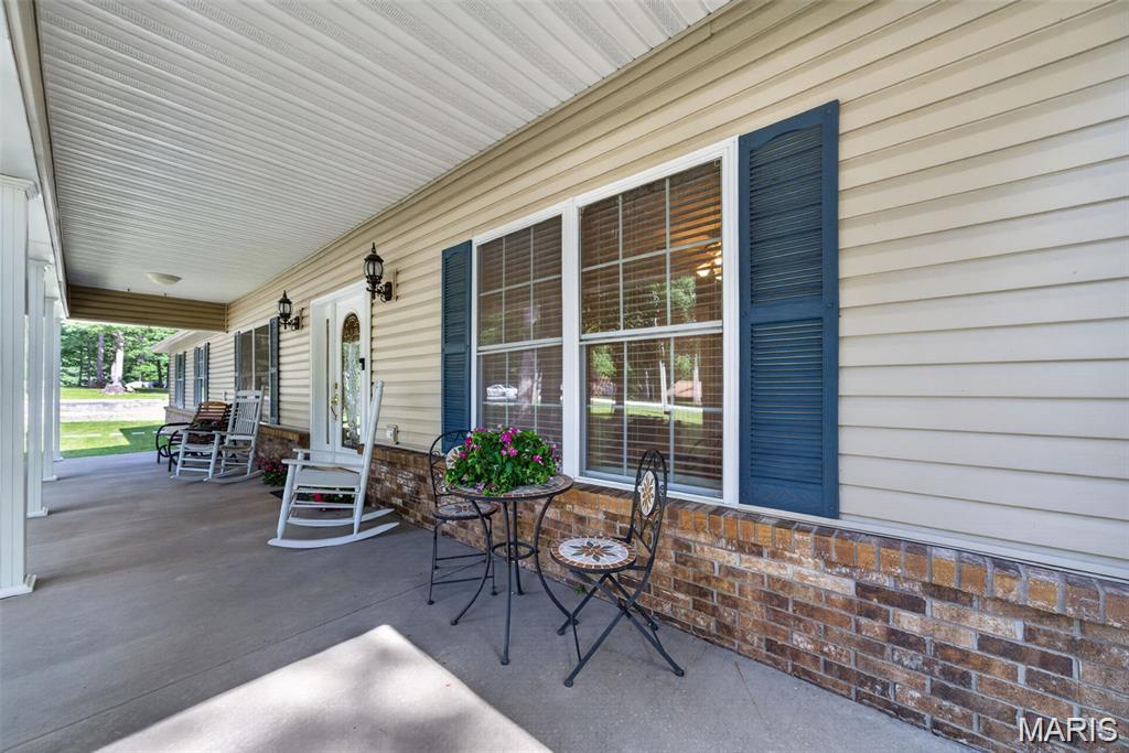1564 Highway J Property Photo 6