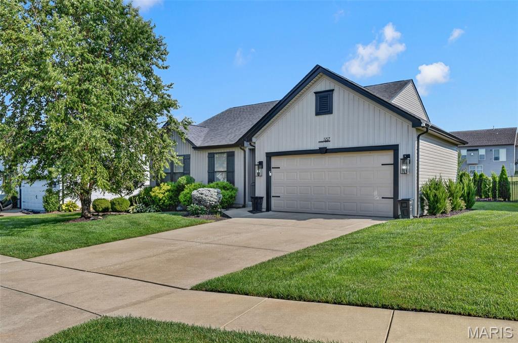 557 Crystal Stream Drive Property Photo 1