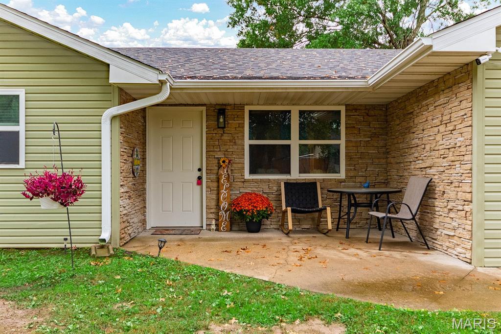 7305 N Wishing Well Drive