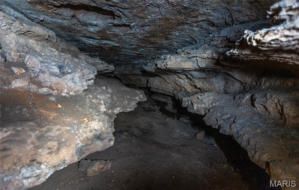000 Pool Holler Cave Road Property Photo 11