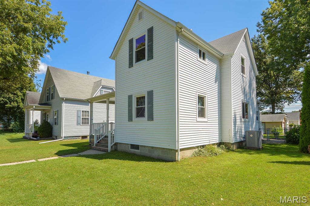 1409 Lemon Street Property Photo 2