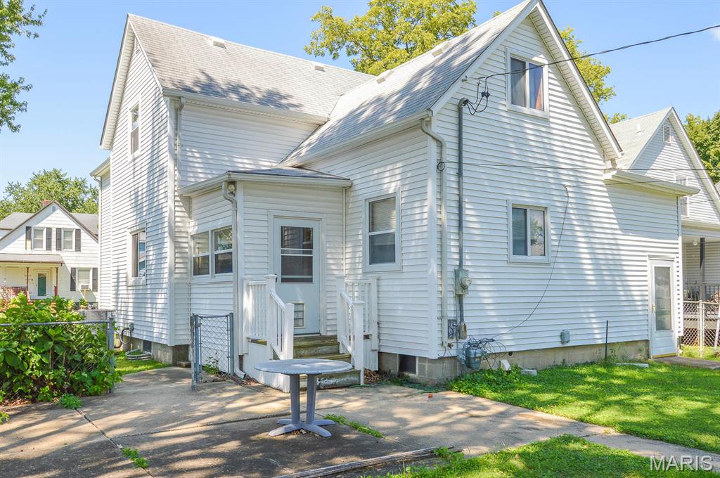 1409 Lemon Street Property Photo 5