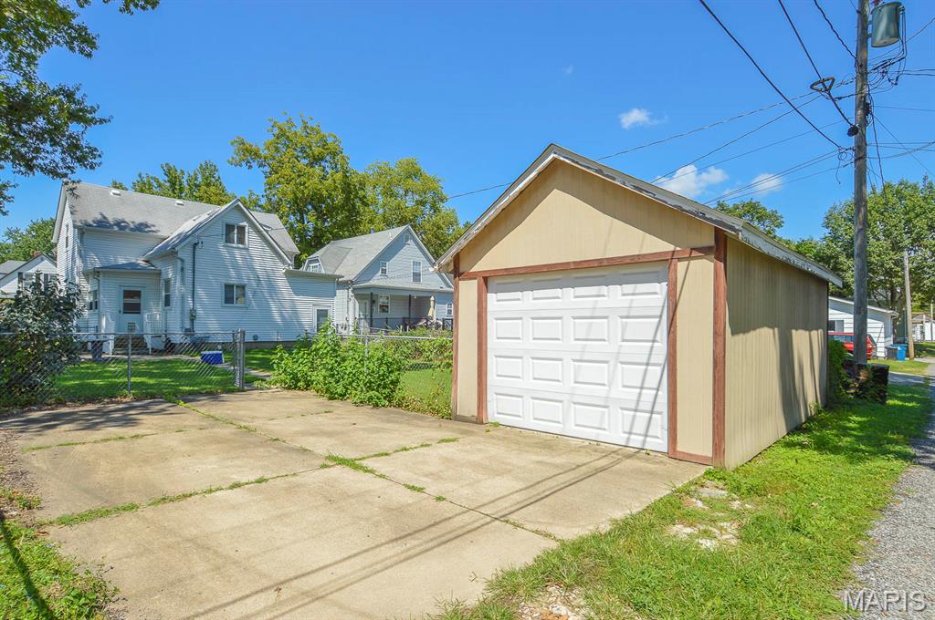 1409 Lemon Street Property Photo 9