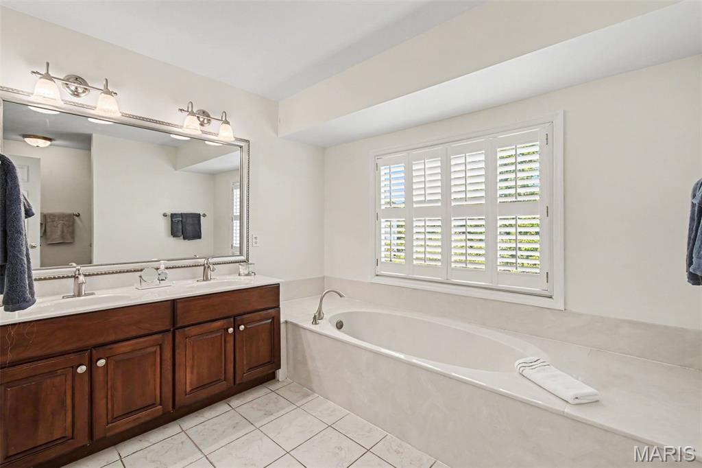 4960 Sunset Oaks Lane Property Photo 20