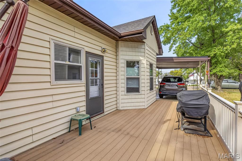 723 Rock Road Property Photo 4