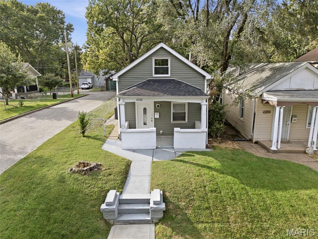 6121 Alabama Avenue Property Photo 1