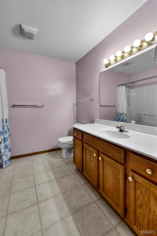 221 Bella Oaks Lane Property Photo 29