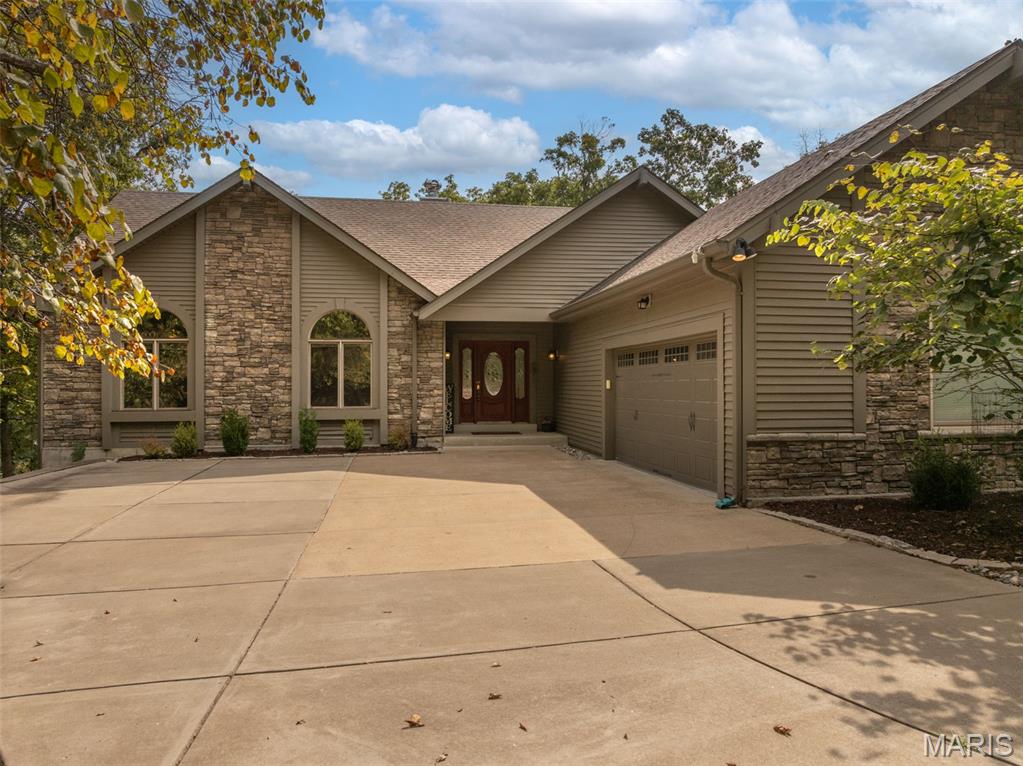 513 Woodlake View Drive Property Photo 5
