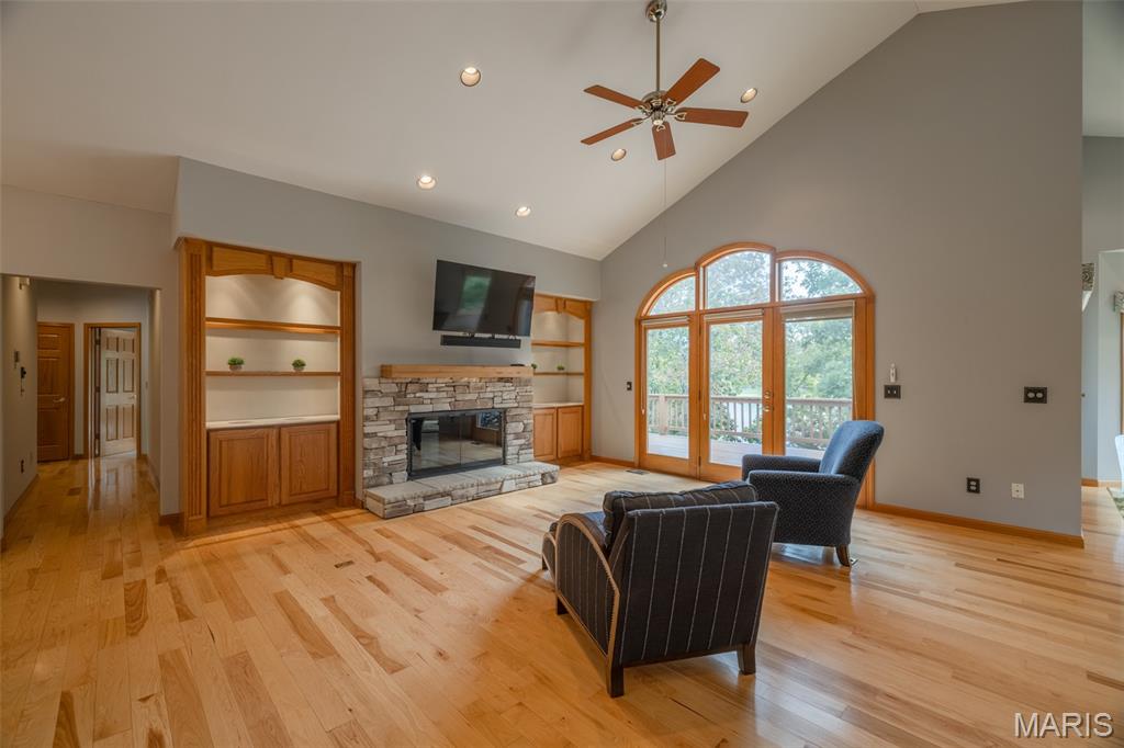513 Woodlake View Drive Property Photo 8