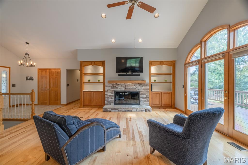 513 Woodlake View Drive Property Photo 9