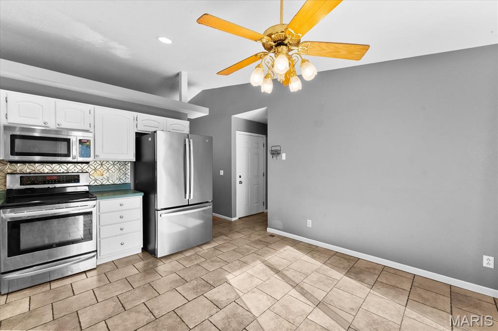 708 S Library Street Property Photo 12