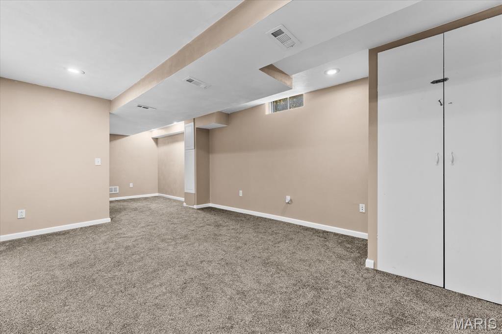 708 S Library Street Property Photo 22