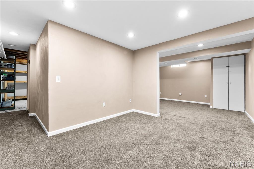 708 S Library Street Property Photo 23