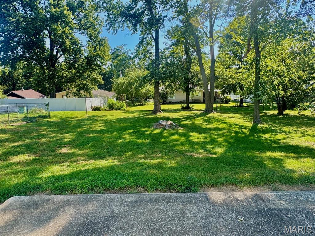 1628 Singleton Avenue Property Photo 3