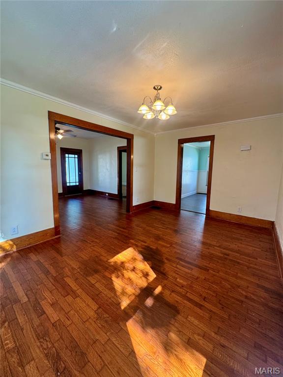 1628 Singleton Avenue Property Photo 8