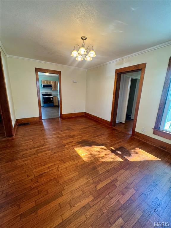 1628 Singleton Avenue Property Photo 9