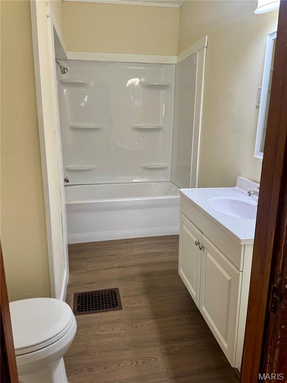 1628 Singleton Avenue Property Photo 13