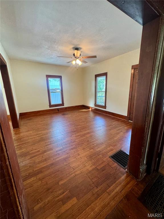 1628 Singleton Avenue Property Photo 15