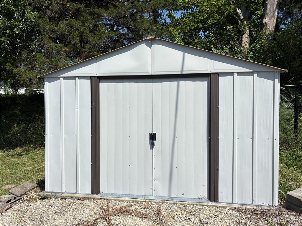 9 Circle Drive Property Photo 5