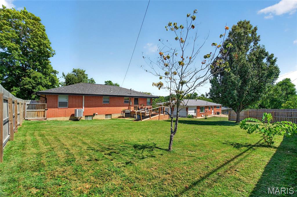 1004 E 9th Street Property Photo 41