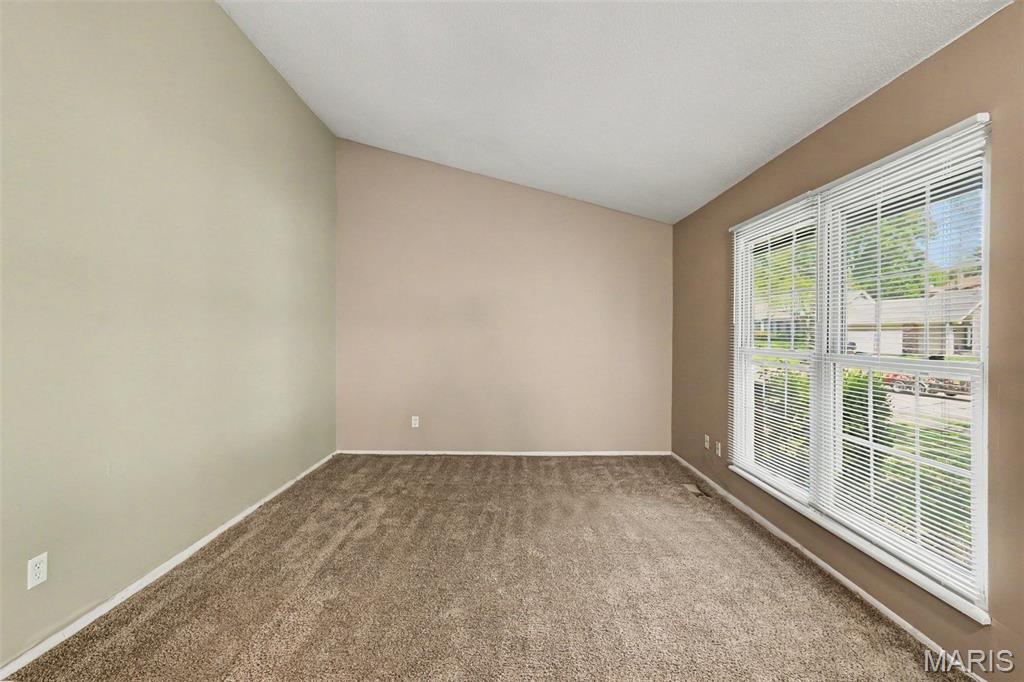 12673 Willow Trail Drive Property Photo 3