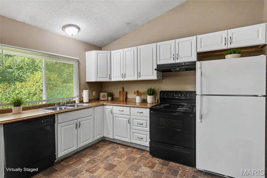 12673 Willow Trail Drive Property Photo 6