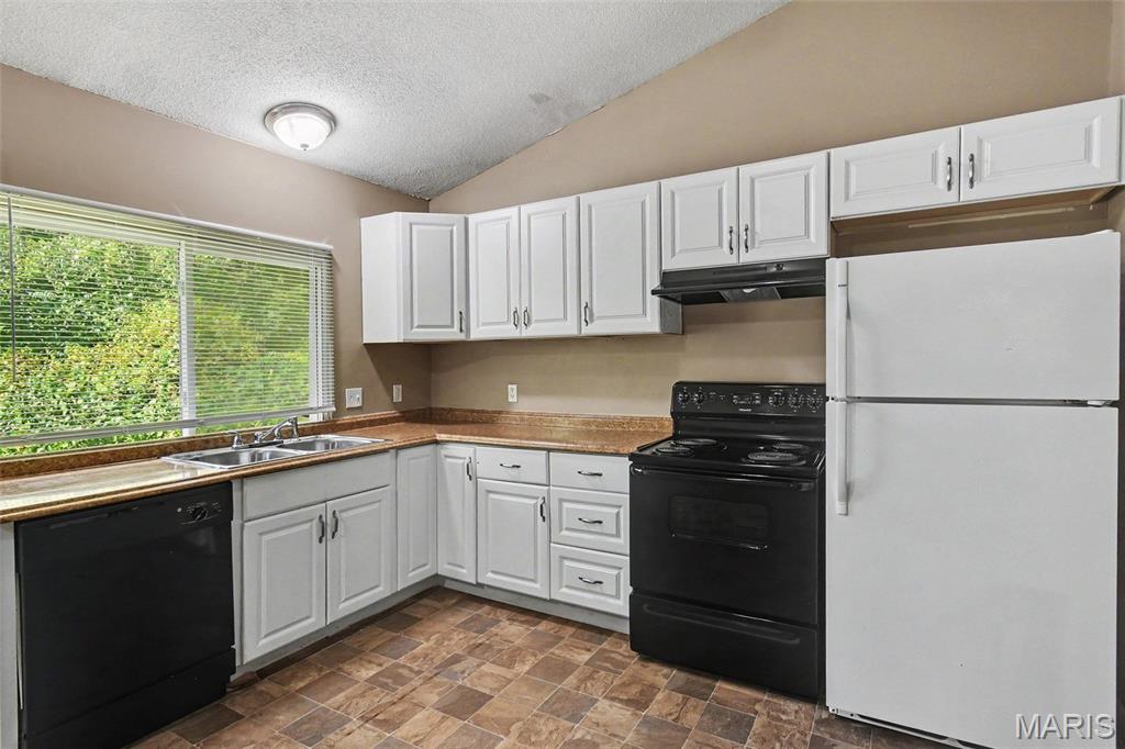 12673 Willow Trail Drive Property Photo 7