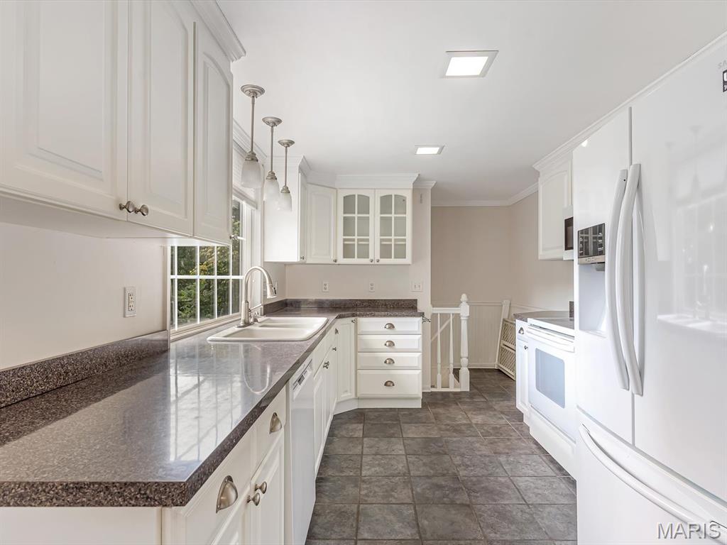 943 Sugarloaf Hill Road Property Photo 12