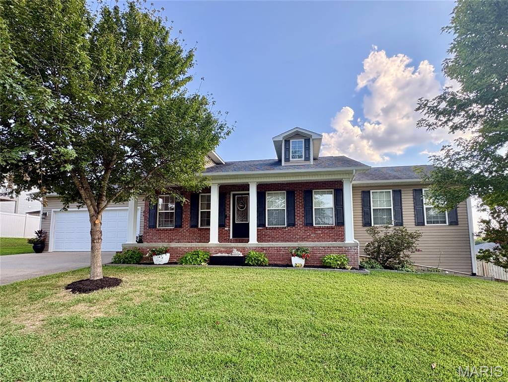 218 Silver Hawk Lane Property Photo 1