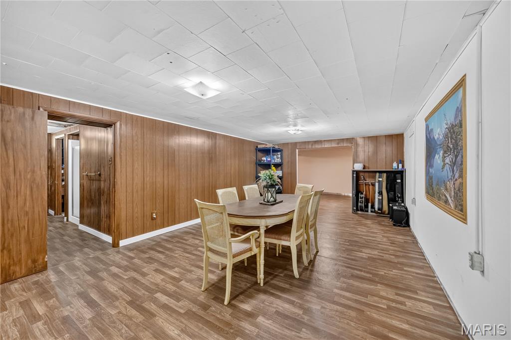 10404 Bust Drive Property Photo 19
