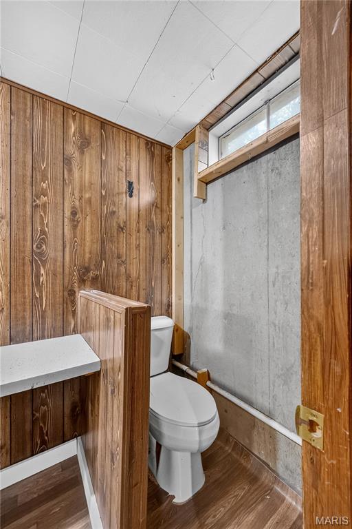 10404 Bust Drive Property Photo 27