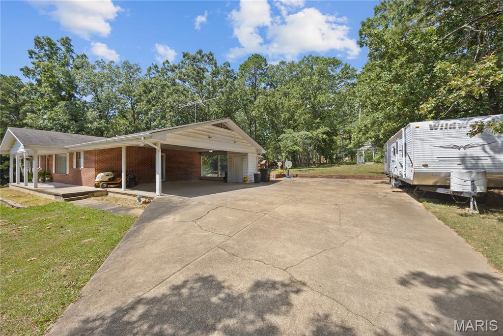 10404 Bust Drive Property Photo 32