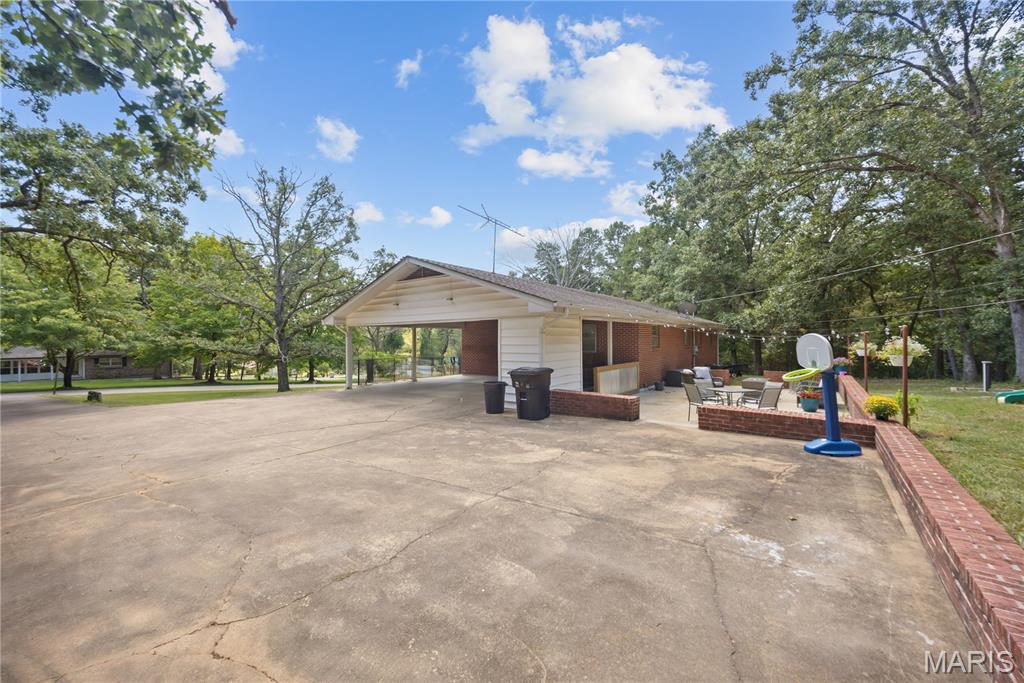 10404 Bust Drive Property Photo 33