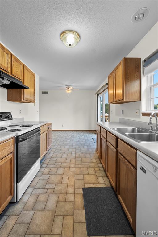 1655 Deerwood Drive Property Photo 16