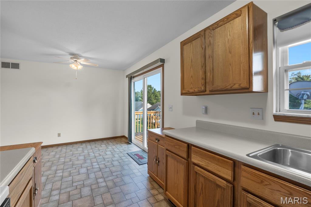 1655 Deerwood Drive Property Photo 17