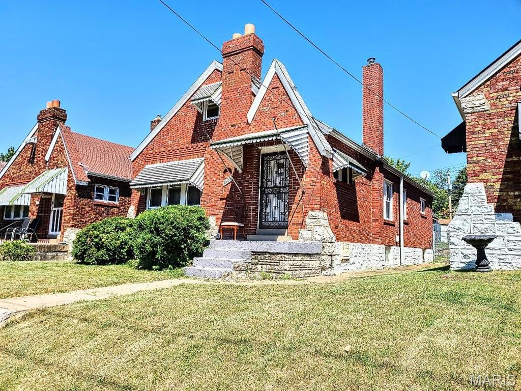 1365 Switzer Avenue Property Photo 1