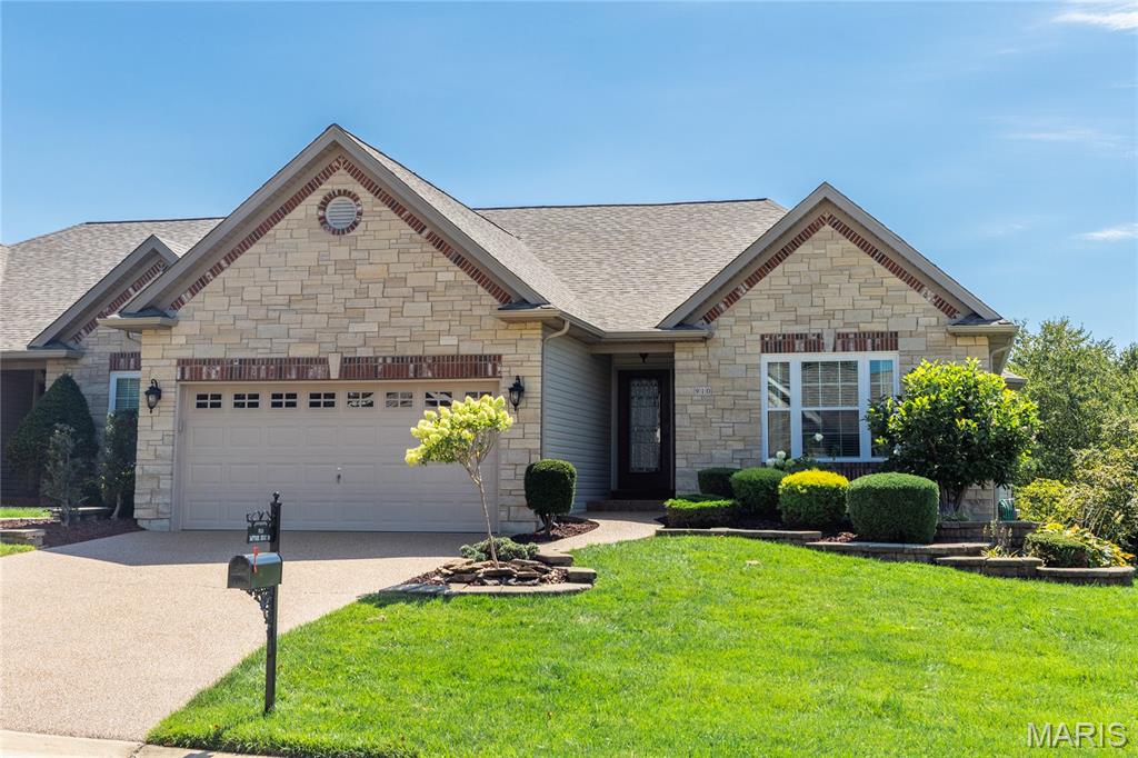 910 Daffodil Ridge Drive Property Photo 1
