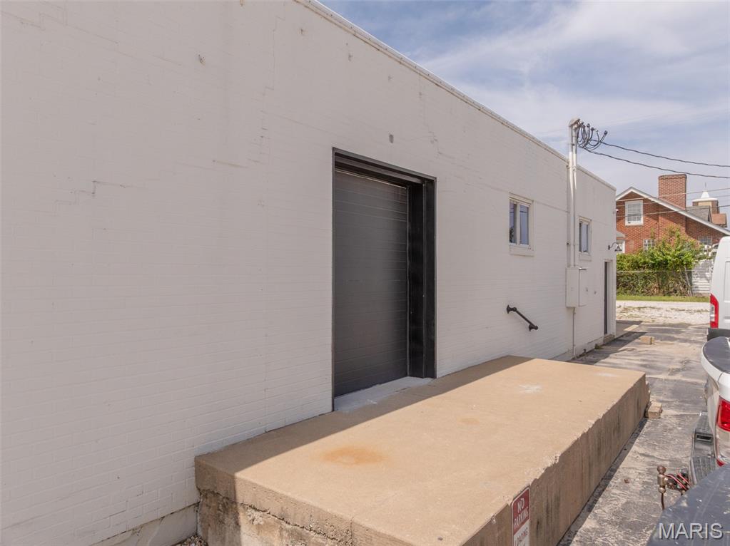 221 E 1st Street Property Photo 5