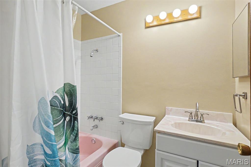 2025 Derhake Road Property Photo 14