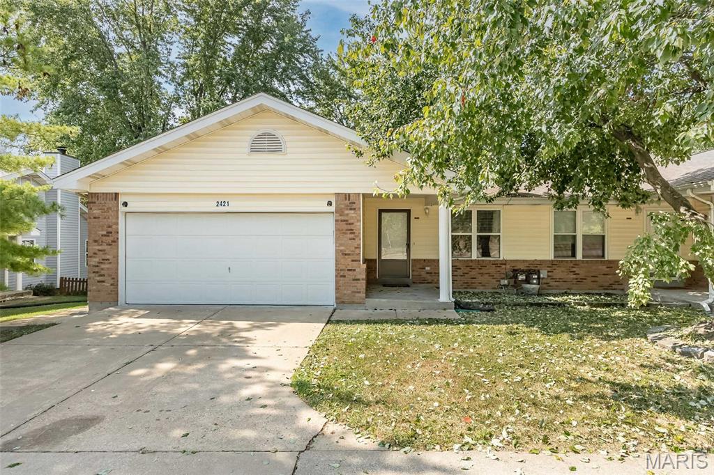 2421 Muegge Road Property Photo 1