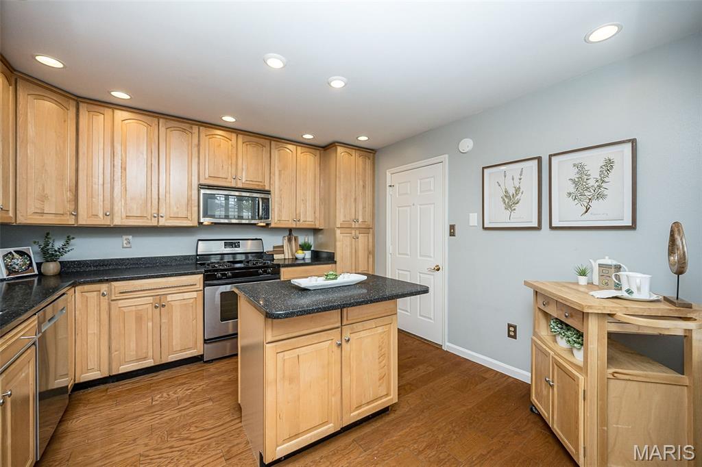 1706 Ridgeview Circle Drive Property Photo 9