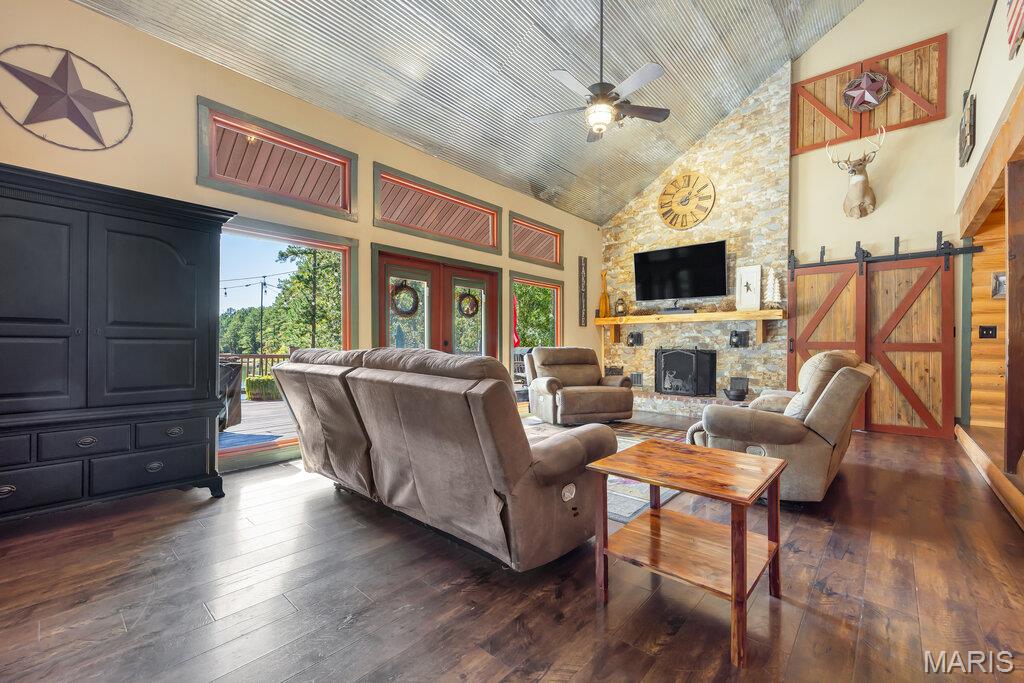10994 Crestwood Road Property Photo 20