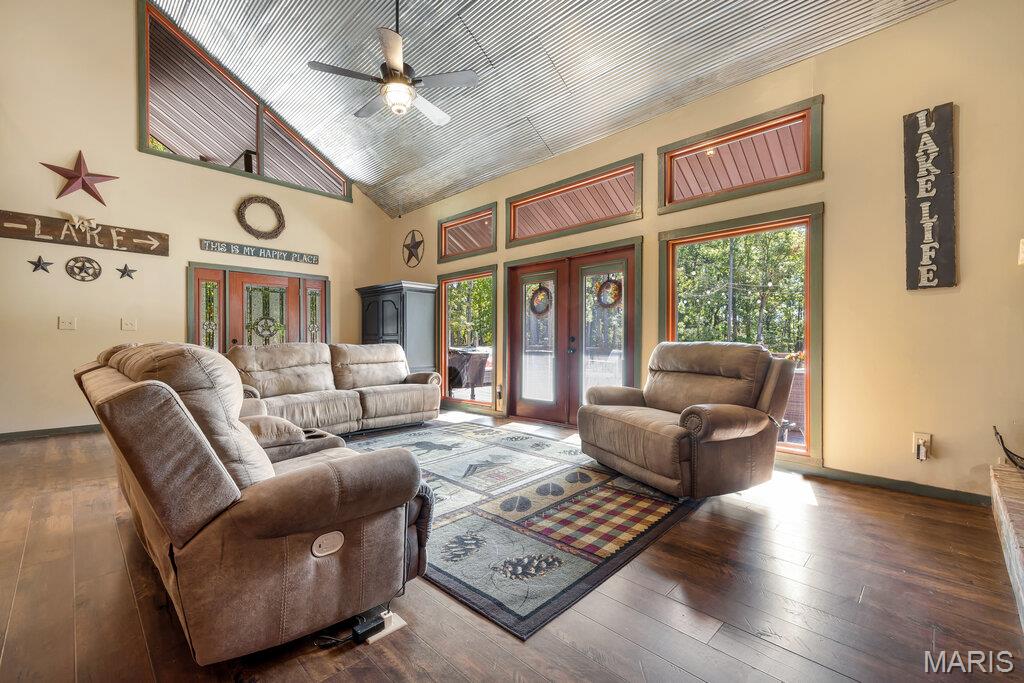 10994 Crestwood Road Property Photo 22