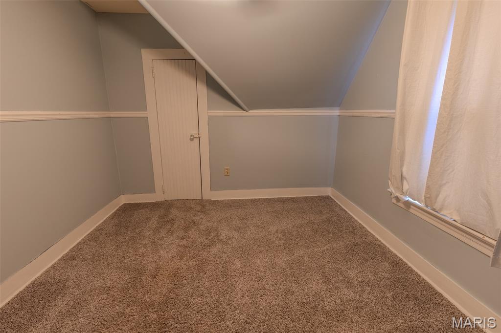 415 E 1st South Street Property Photo 33