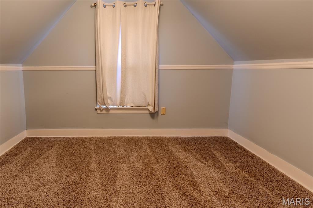 415 E 1st South Street Property Photo 34