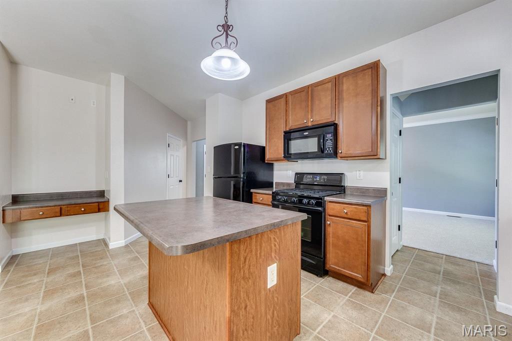 546 Springhurst Parkway Property Photo 13