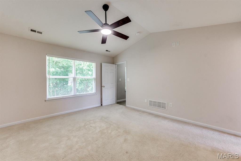 546 Springhurst Parkway Property Photo 22