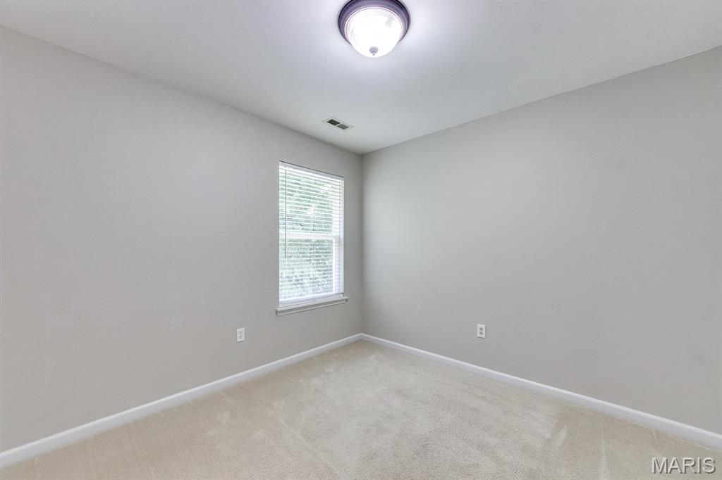546 Springhurst Parkway Property Photo 27