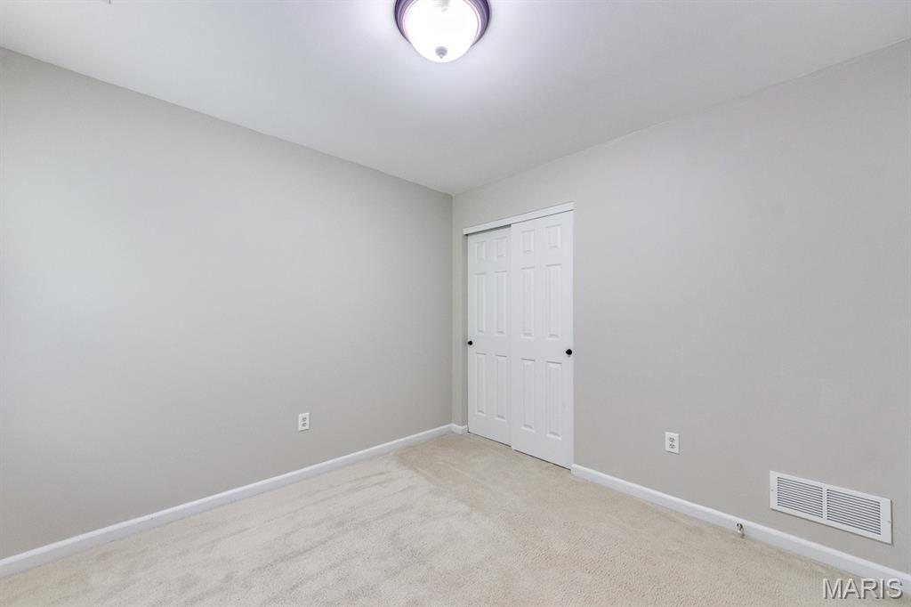 546 Springhurst Parkway Property Photo 30